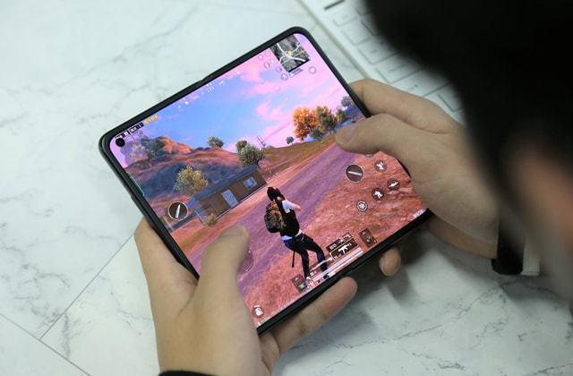 和平精英《保时捷》外挂